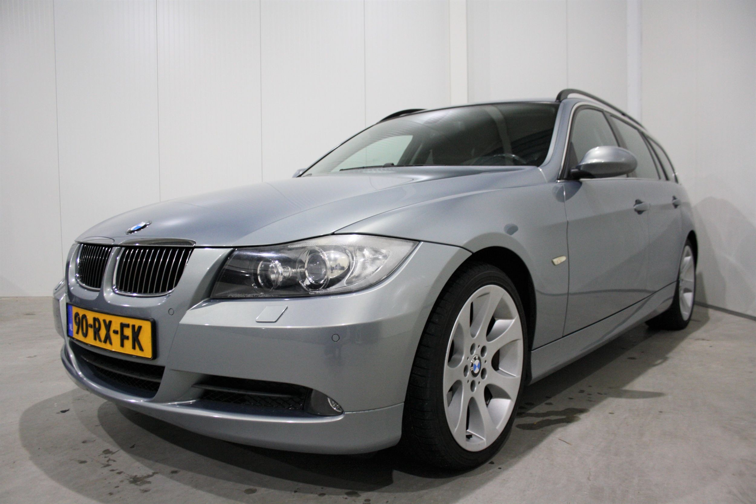 BMW 325i Touring E91 LCI kopen bij NF Automotive